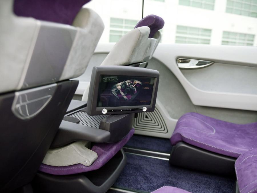  Hyundai Portico Concept 2005 года  (фото 10 из 23)